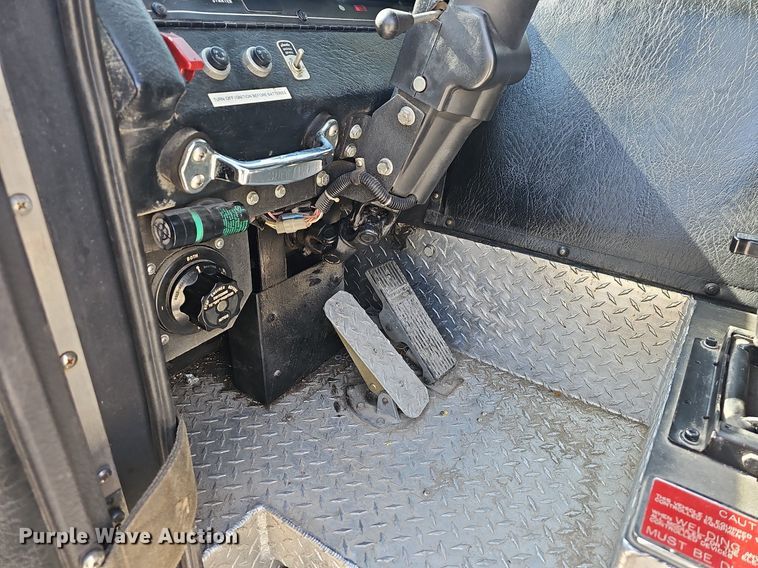 image for item MB9990 1989 Pierce  pumper fire truck