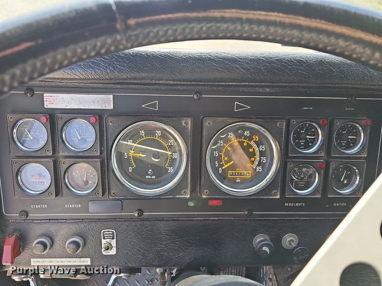 image for item MB9990 1989 Pierce  pumper fire truck