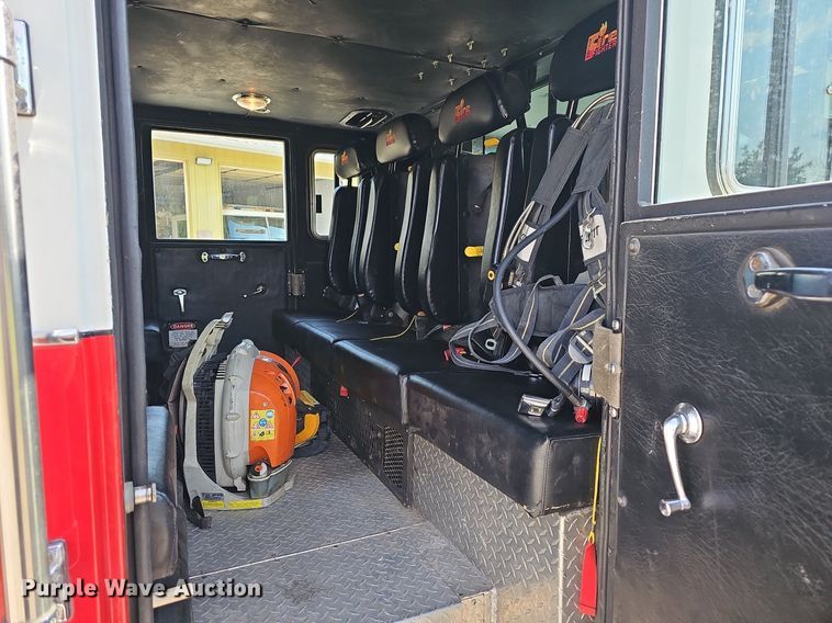 image for item MB9990 1989 Pierce  pumper fire truck