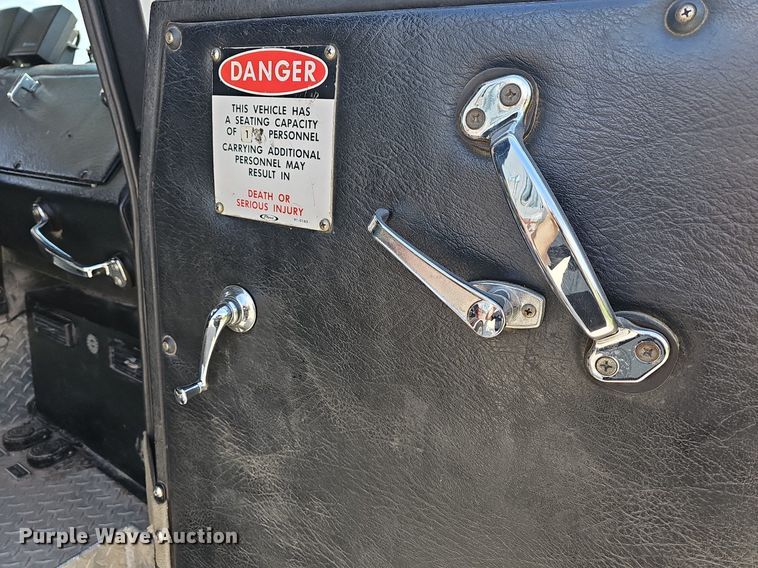 image for item MB9990 1989 Pierce  pumper fire truck