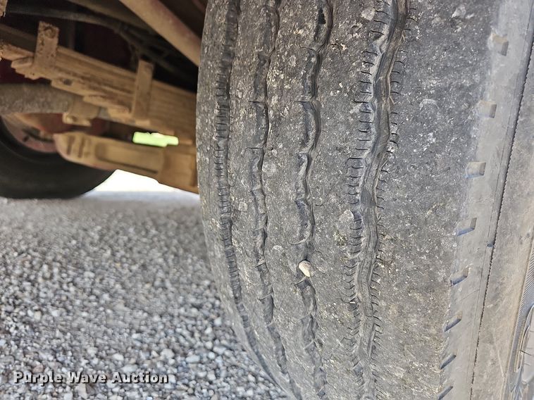 image for item MB9990 1989 Pierce  pumper fire truck