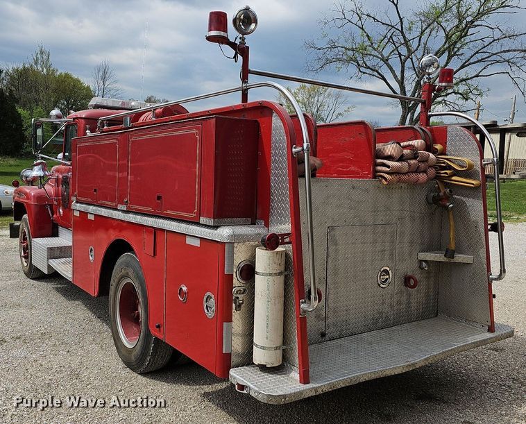 image for item MB9992 1973 Mack  pumper fire truck