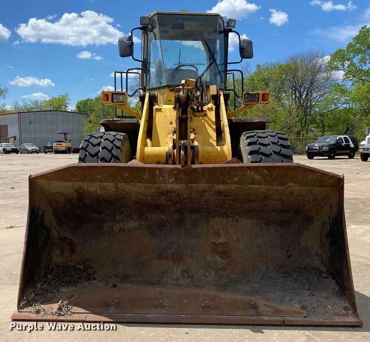 image for item MG9792 2003 Komatsu WA250-3MC  wheel loader