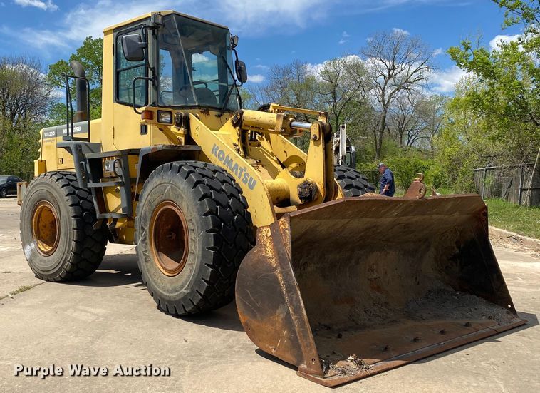 image for item MG9792 2003 Komatsu WA250-3MC  wheel loader
