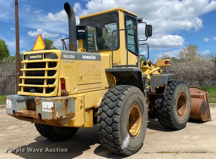 image for item MG9792 2003 Komatsu WA250-3MC  wheel loader