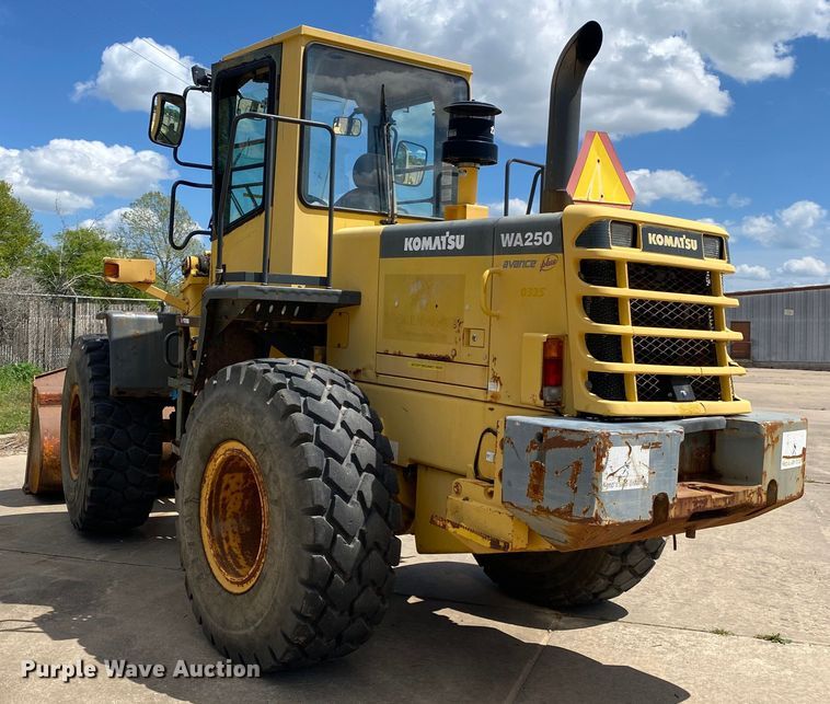 image for item MG9792 2003 Komatsu WA250-3MC  wheel loader