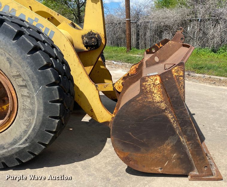 image for item MG9792 2003 Komatsu WA250-3MC  wheel loader