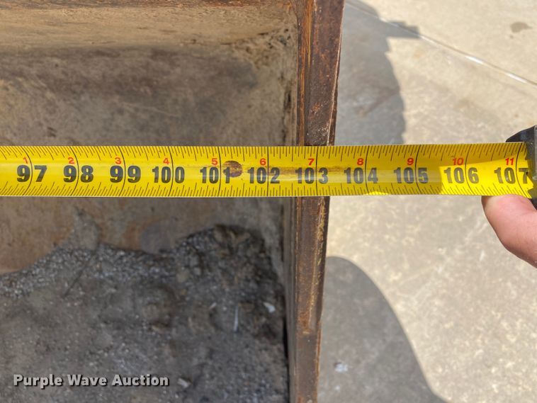 image for item MG9792 2003 Komatsu WA250-3MC  wheel loader