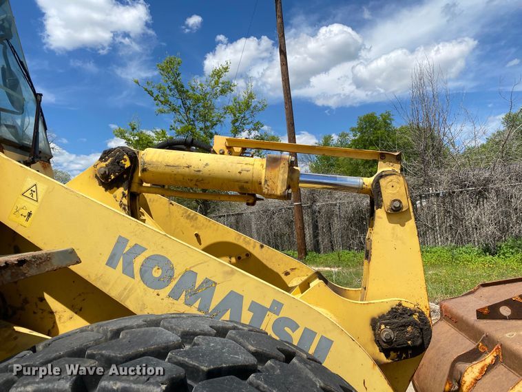 image for item MG9792 2003 Komatsu WA250-3MC  wheel loader
