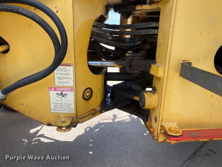 image for item MG9792 2003 Komatsu WA250-3MC  wheel loader