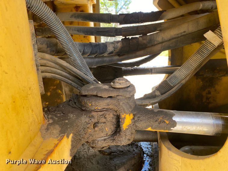 image for item MG9792 2003 Komatsu WA250-3MC  wheel loader