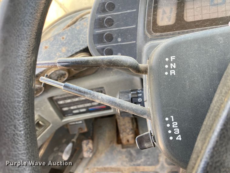 image for item MG9792 2003 Komatsu WA250-3MC  wheel loader