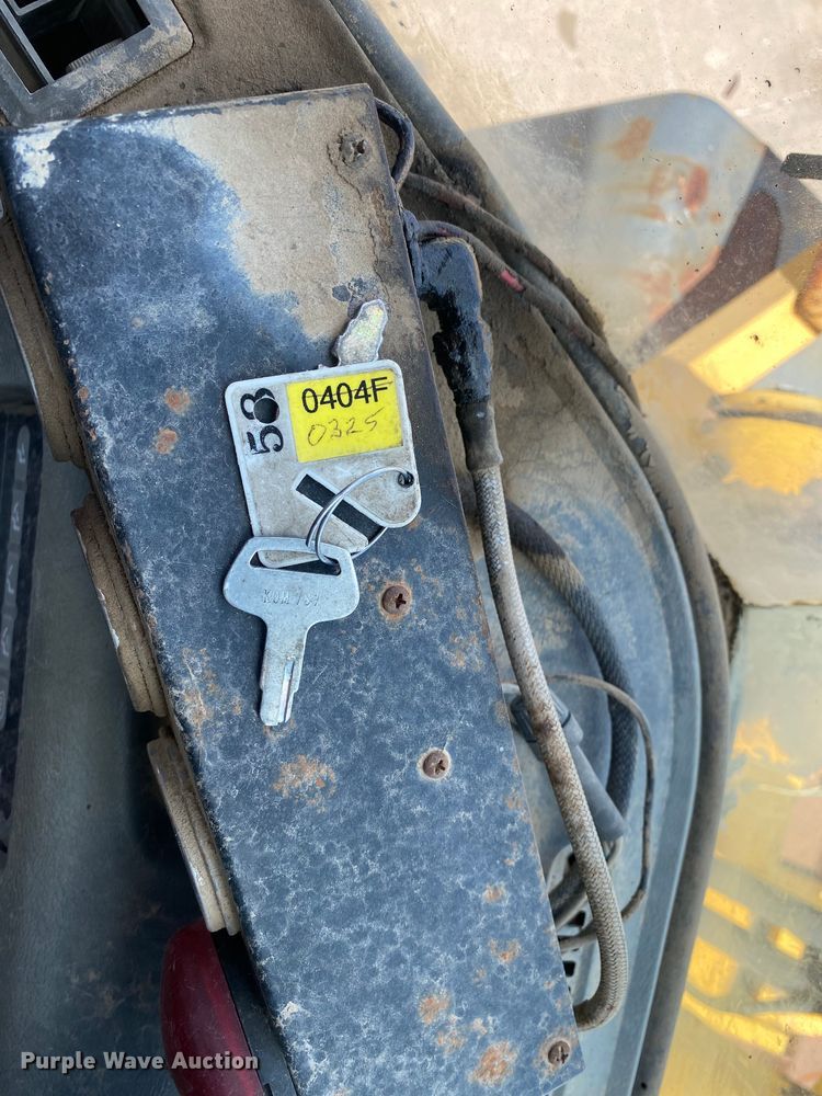 image for item MG9792 2003 Komatsu WA250-3MC  wheel loader