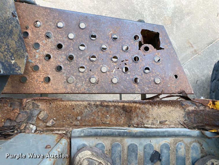 image for item MG9792 2003 Komatsu WA250-3MC  wheel loader