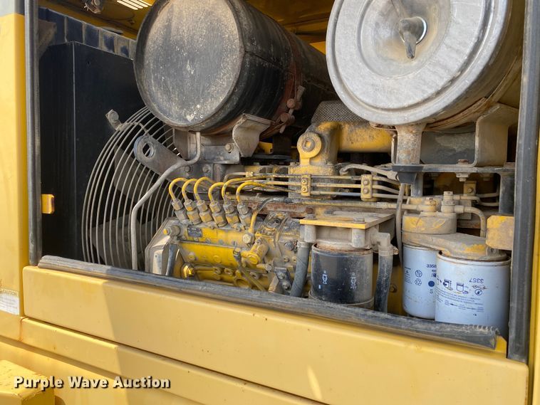 image for item MG9792 2003 Komatsu WA250-3MC  wheel loader