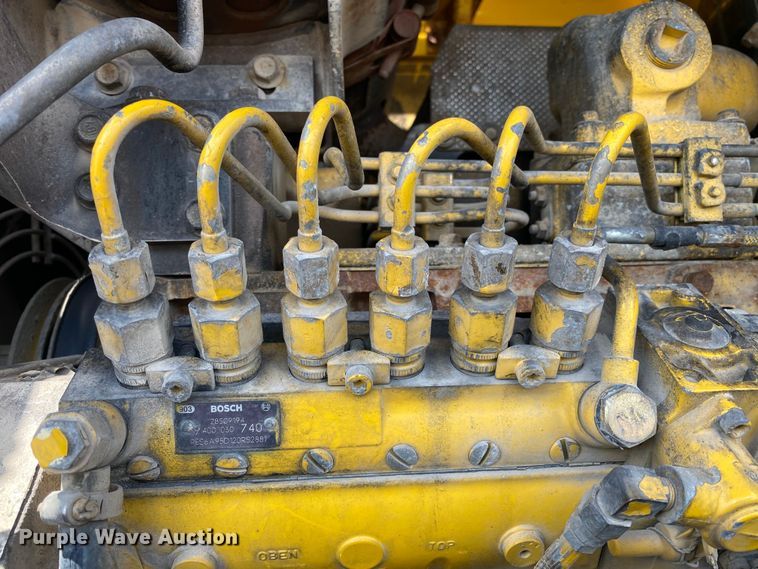 image for item MG9792 2003 Komatsu WA250-3MC  wheel loader