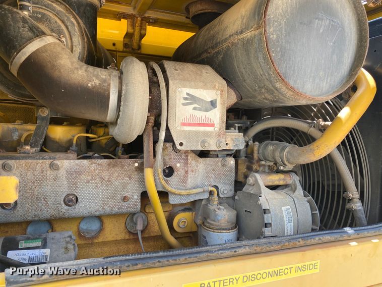 image for item MG9792 2003 Komatsu WA250-3MC  wheel loader