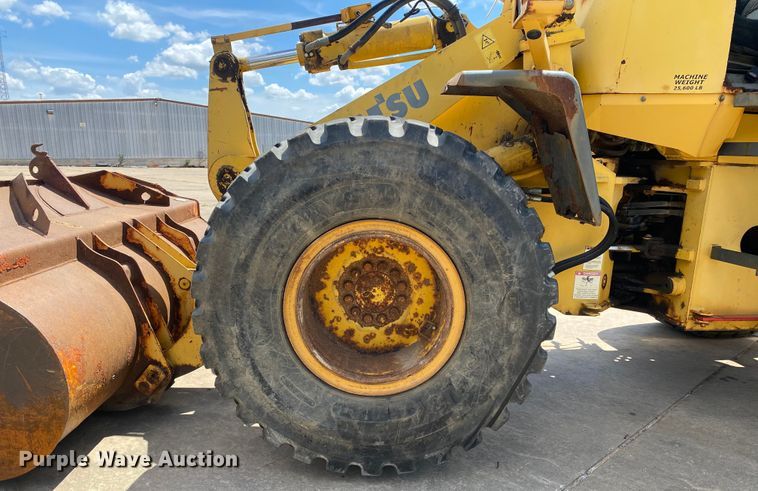 image for item MG9792 2003 Komatsu WA250-3MC  wheel loader