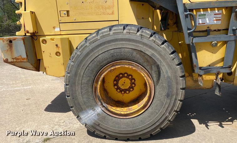 image for item MG9792 2003 Komatsu WA250-3MC  wheel loader