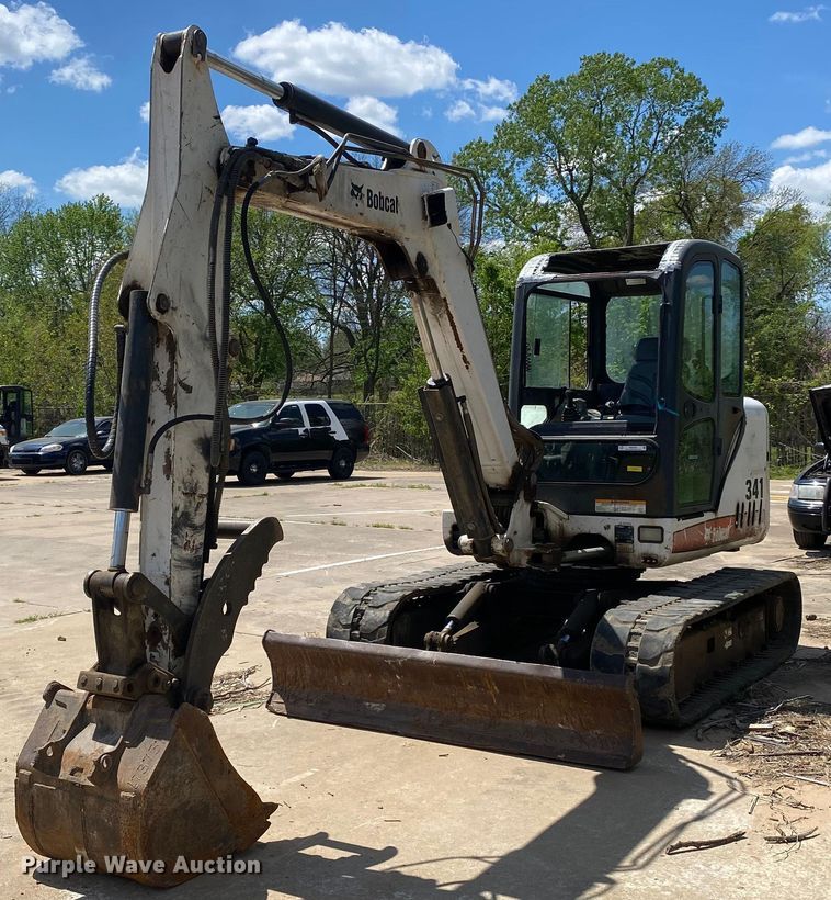 image for item MG9794 2006 Bobcat 341G  mini excavator