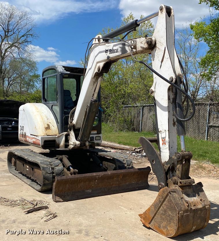 image for item MG9794 2006 Bobcat 341G  mini excavator