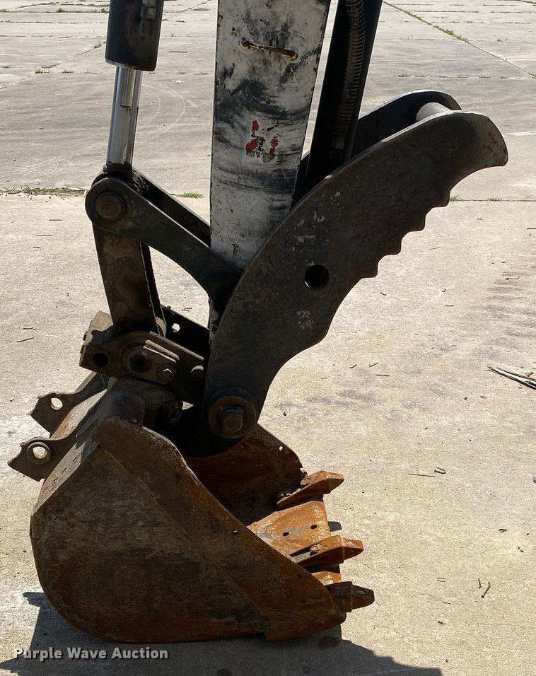 image for item MG9794 2006 Bobcat 341G  mini excavator