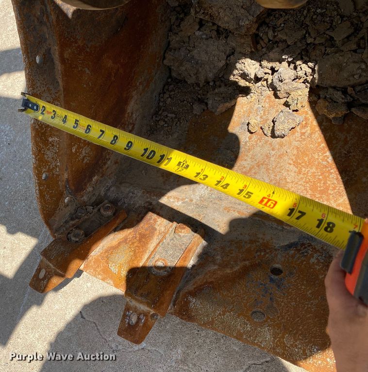 image for item MG9794 2006 Bobcat 341G  mini excavator