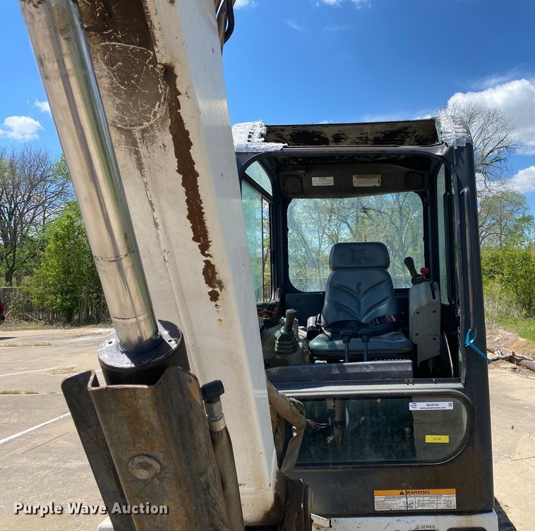 image for item MG9794 2006 Bobcat 341G  mini excavator