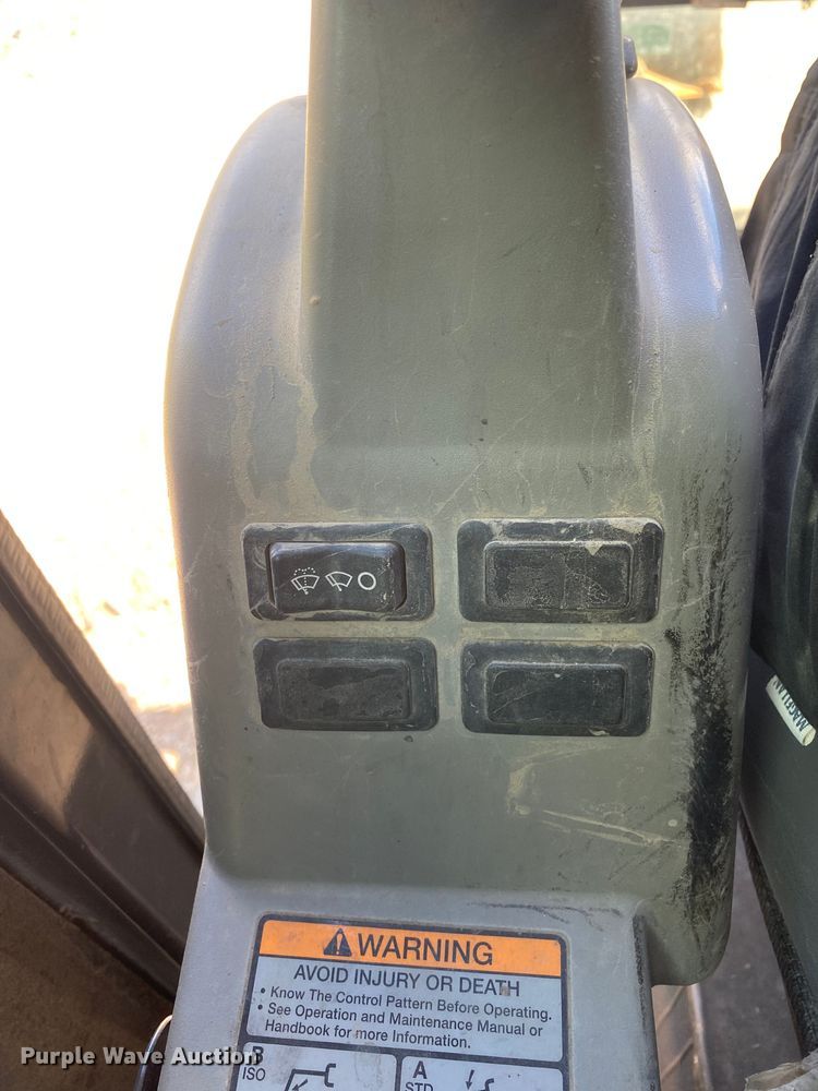 image for item MG9794 2006 Bobcat 341G  mini excavator