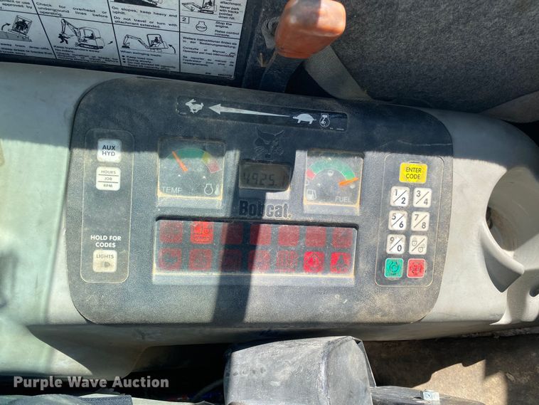 image for item MG9794 2006 Bobcat 341G  mini excavator