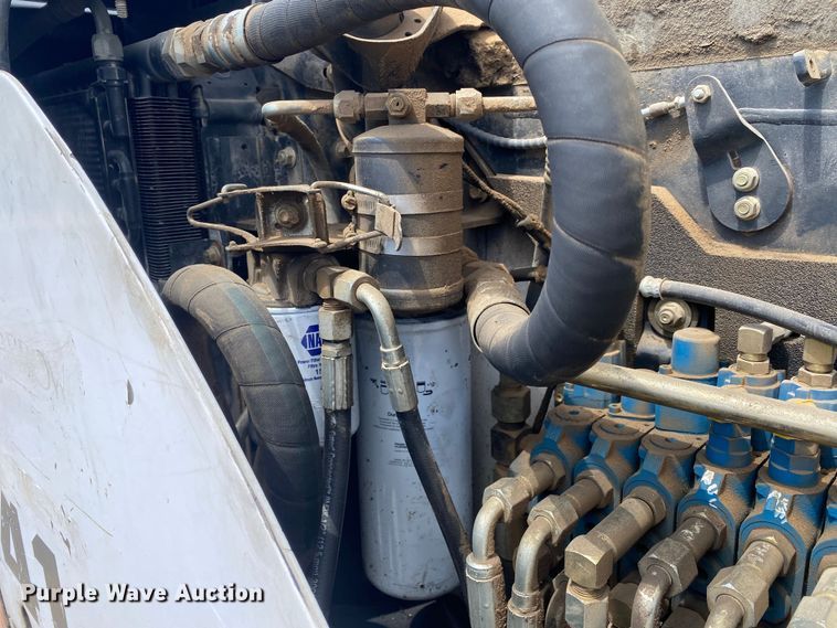 image for item MG9794 2006 Bobcat 341G  mini excavator