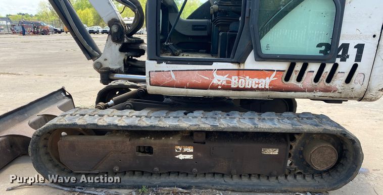 image for item MG9794 2006 Bobcat 341G  mini excavator
