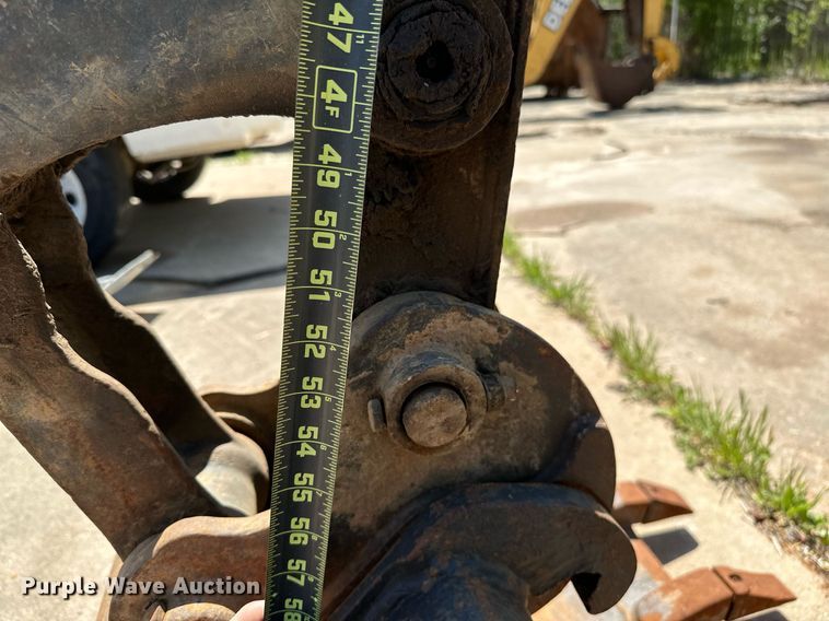 image for item MG9795 2011 Bobcat E32  mini excavator