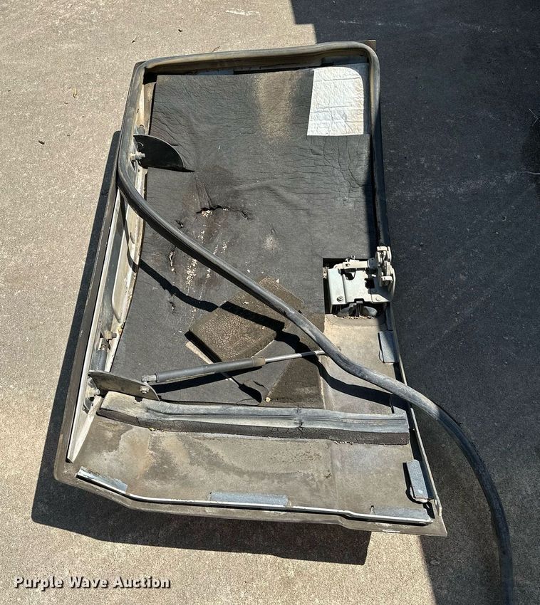 image for item MG9795 2011 Bobcat E32  mini excavator