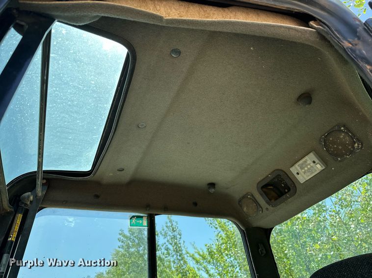 image for item MG9795 2011 Bobcat E32  mini excavator