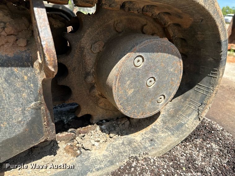 image for item MG9795 2011 Bobcat E32  mini excavator