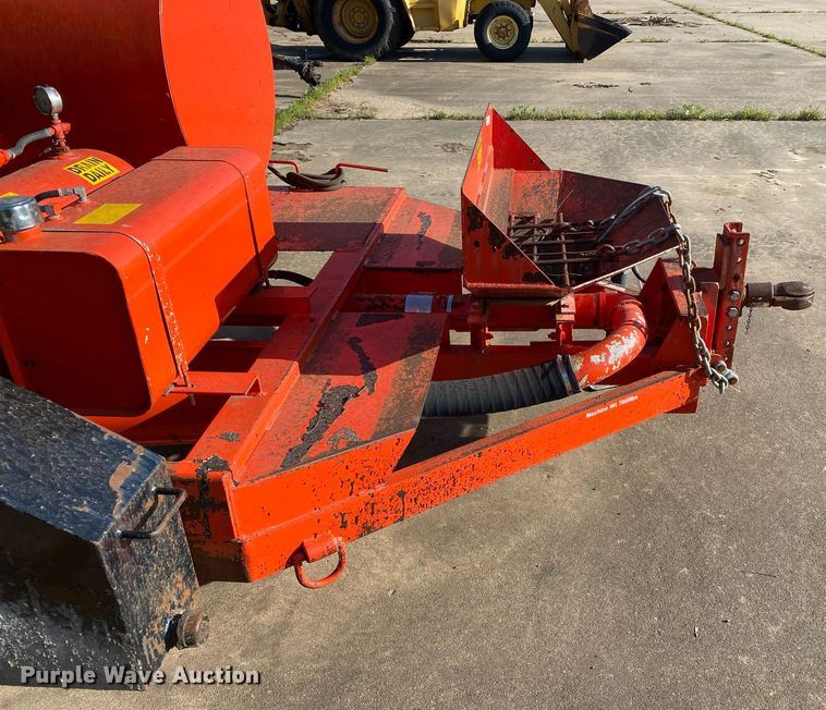 image for item MG9799 2009 Duraco DuraPatcher 125DJT  spray injection pothole patcher