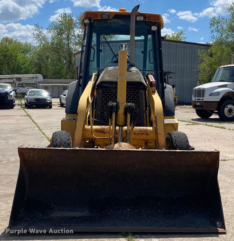 image for item MG9800 2003 John Deere 310G  backhoe