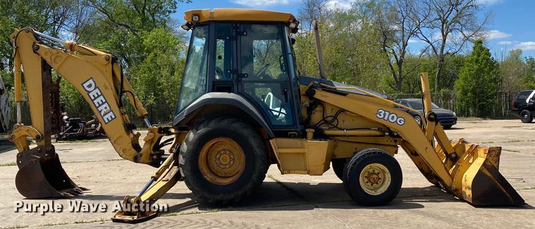image for item MG9800 2003 John Deere 310G  backhoe
