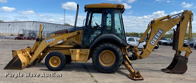 image for item MG9800 2003 John Deere 310G  backhoe