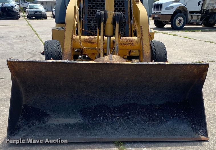 image for item MG9800 2003 John Deere 310G  backhoe