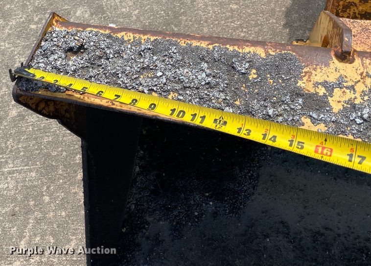 image for item MG9800 2003 John Deere 310G  backhoe