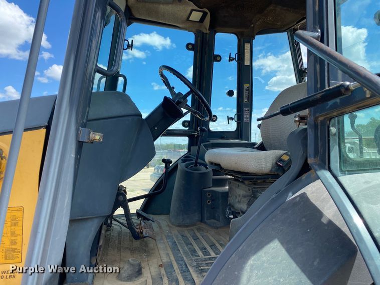 image for item MG9800 2003 John Deere 310G  backhoe