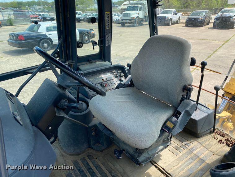 image for item MG9800 2003 John Deere 310G  backhoe