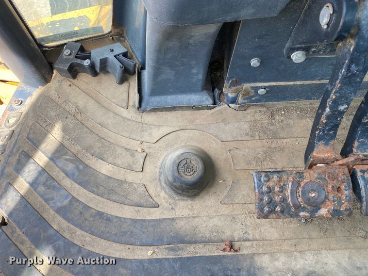 image for item MG9800 2003 John Deere 310G  backhoe