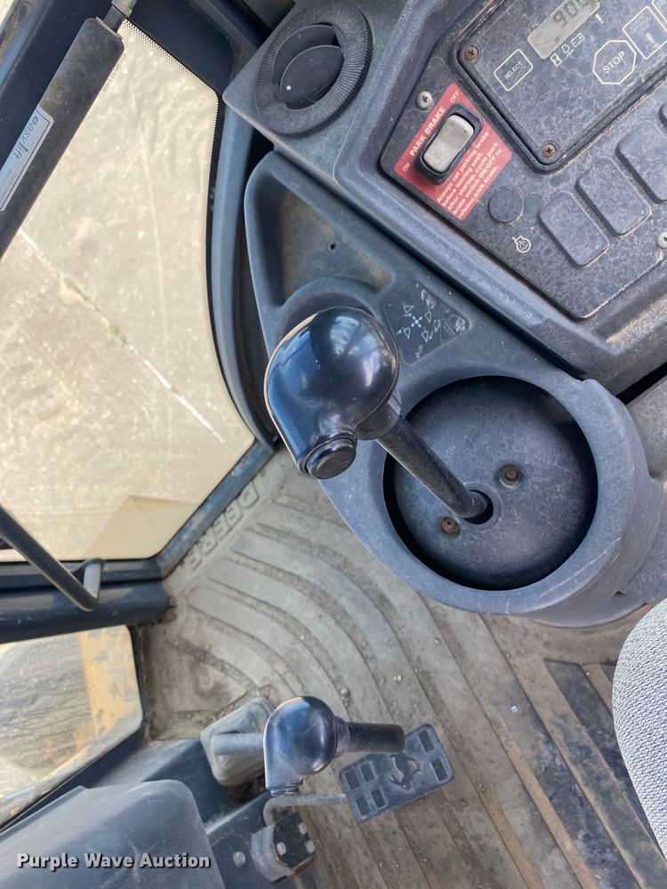 image for item MG9800 2003 John Deere 310G  backhoe