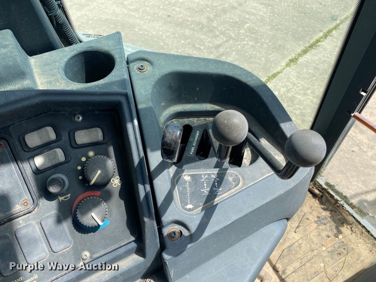 image for item MG9800 2003 John Deere 310G  backhoe