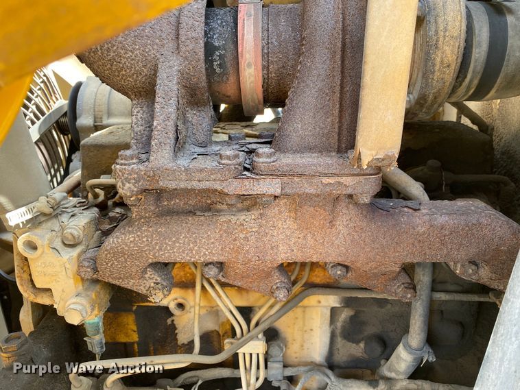 image for item MG9800 2003 John Deere 310G  backhoe