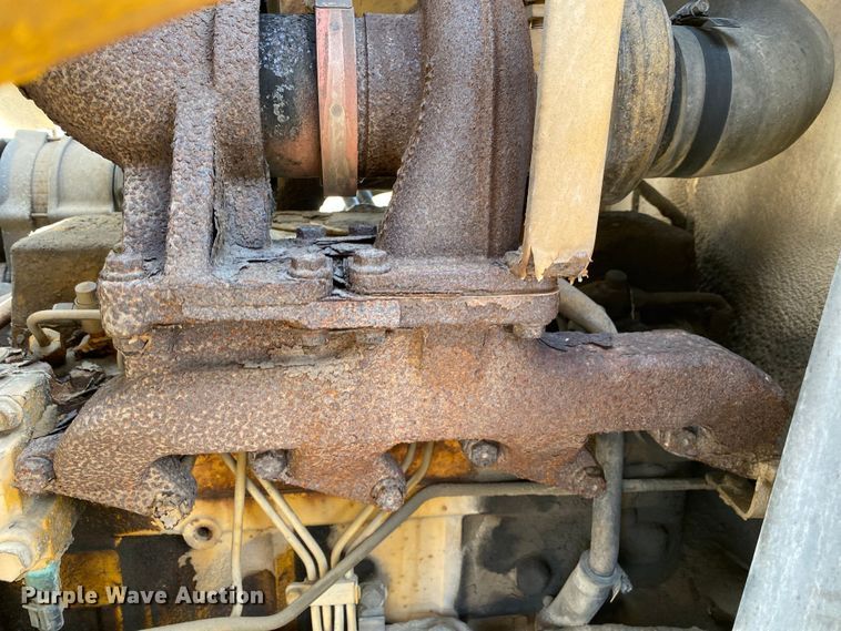 image for item MG9800 2003 John Deere 310G  backhoe