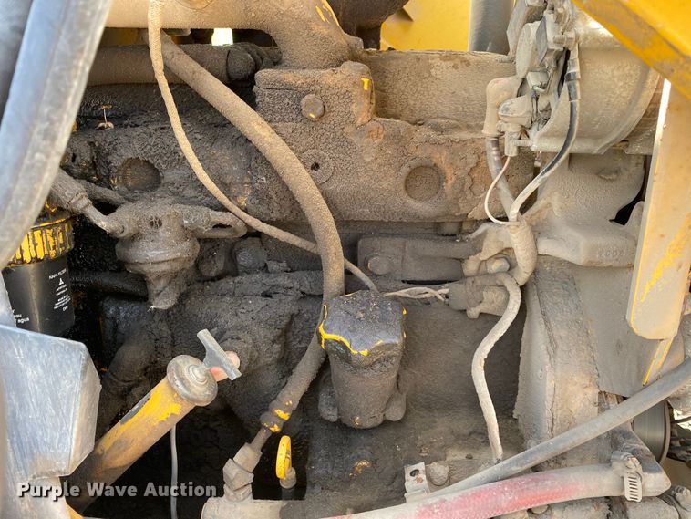 image for item MG9800 2003 John Deere 310G  backhoe